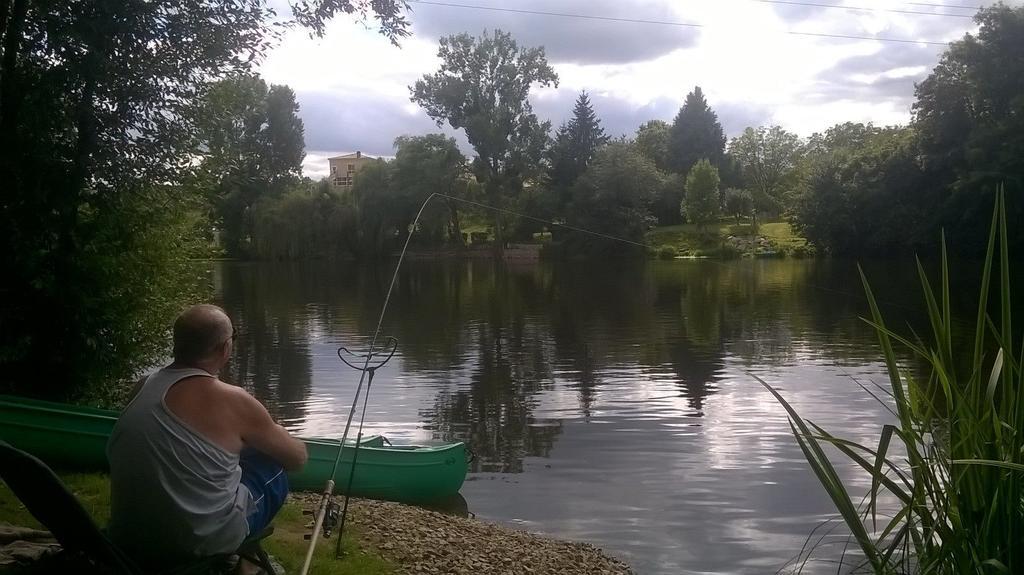 Camping Des Ribieres Confolens Exteriör bild