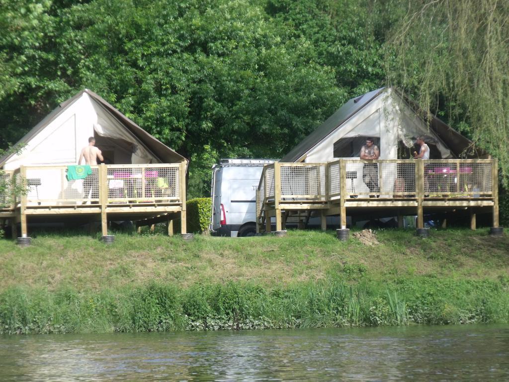 Camping Des Ribieres Confolens Exteriör bild