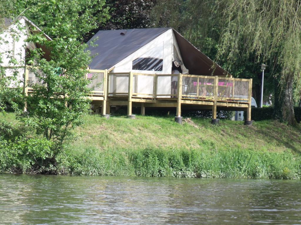Camping Des Ribieres Confolens Exteriör bild