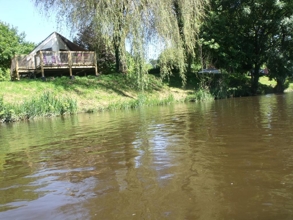 Camping Des Ribieres Confolens Exteriör bild