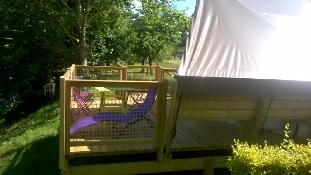 Camping Des Ribieres Confolens Exteriör bild