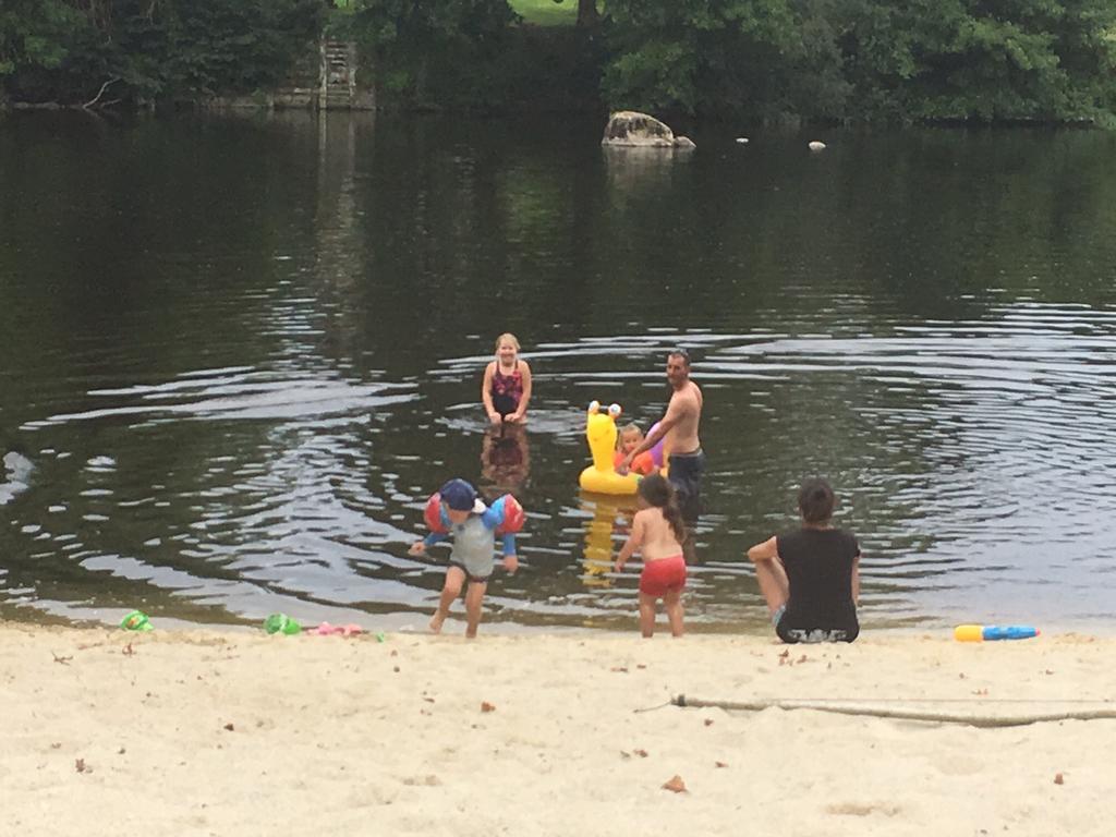 Camping Des Ribieres Confolens Exteriör bild