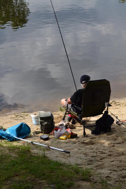 Camping Des Ribieres Hotell Confolens Exteriör bild