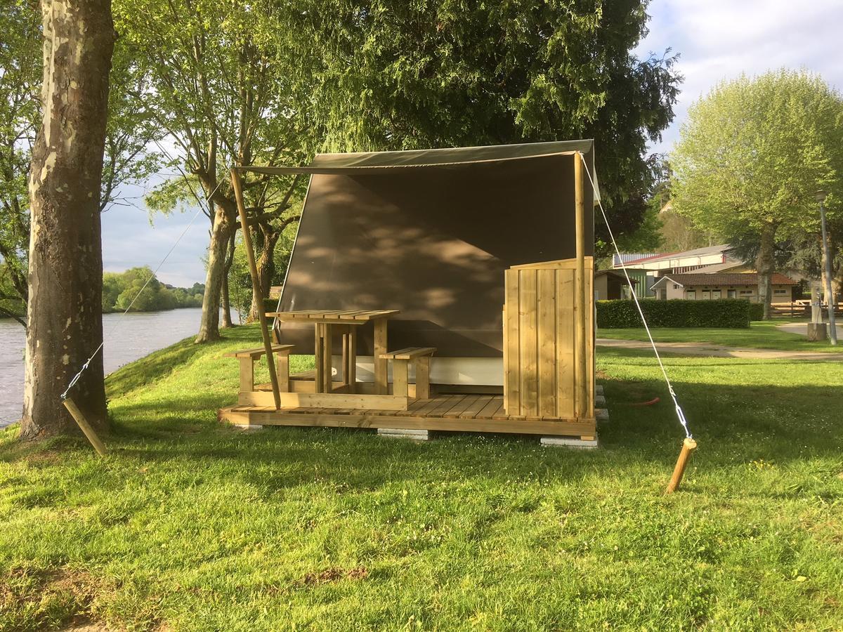 Camping Des Ribieres Confolens Exteriör bild