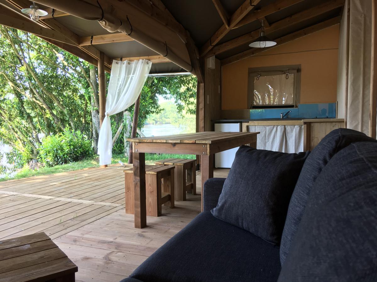 Camping Des Ribieres Confolens Exteriör bild